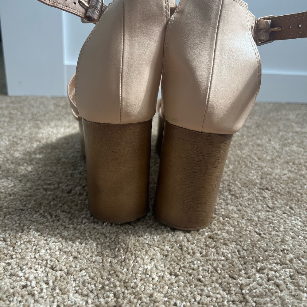 Lulus heels - Picture 3 of 5
